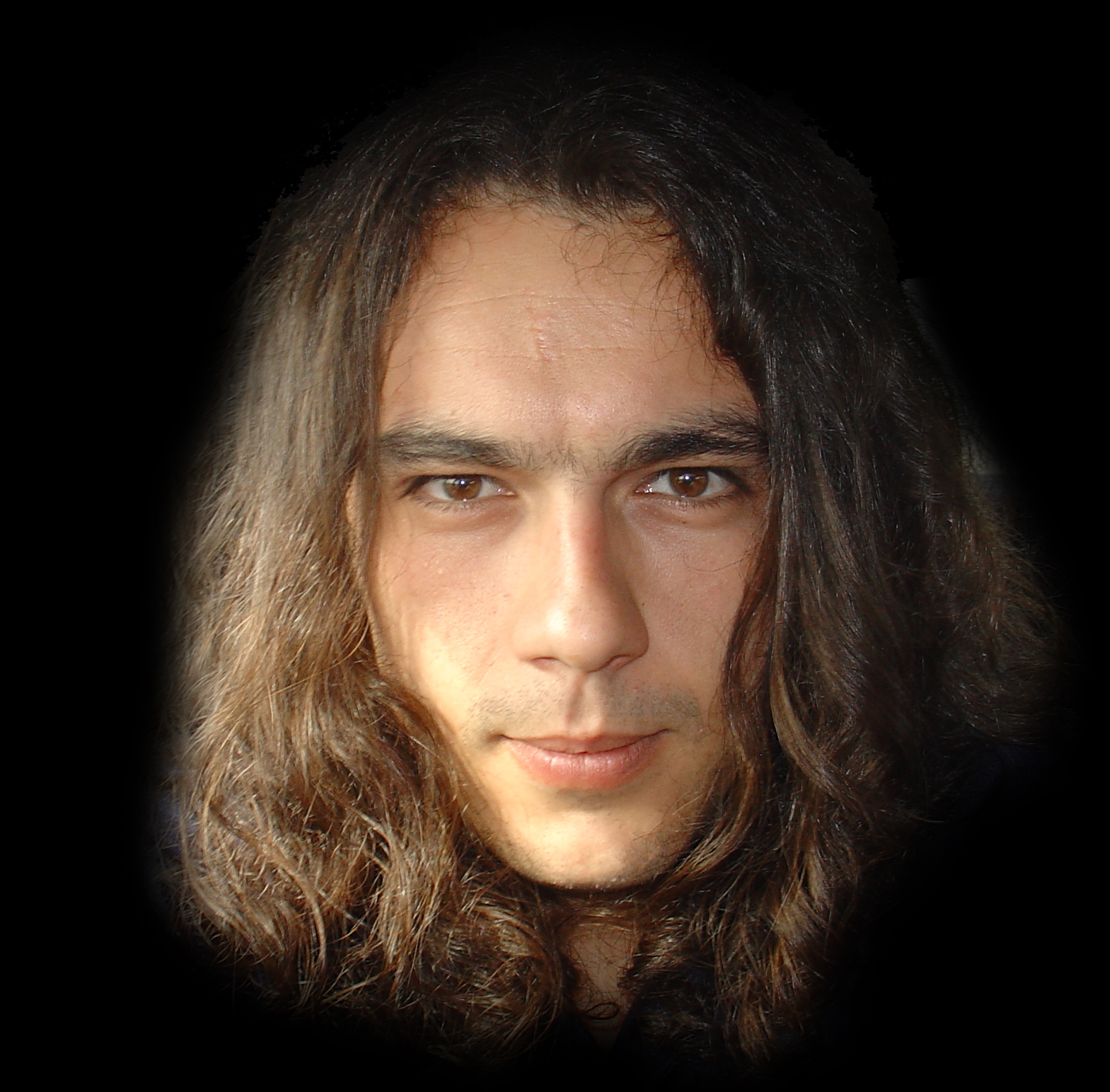 Rui Almeida graduated in Chemistry at the University of Algarve. His studies center on the investigation of the structure, spectroscopy and reactivity of derivatives of saccharin by quantum chemical methods and matrix-isolation spectroscopy.